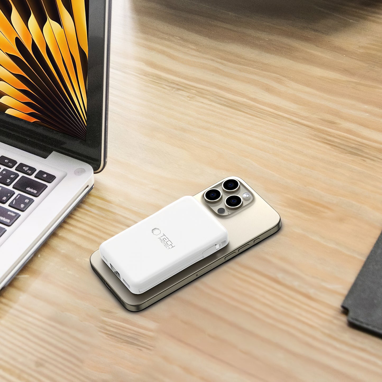 External Wireless Battery Tech-Protect PB31 LifeMag, 10000mAh, 15W, FQI, 1 x Lightning - 1 x QI - 1 x USB-A - 1 x USB-C, White